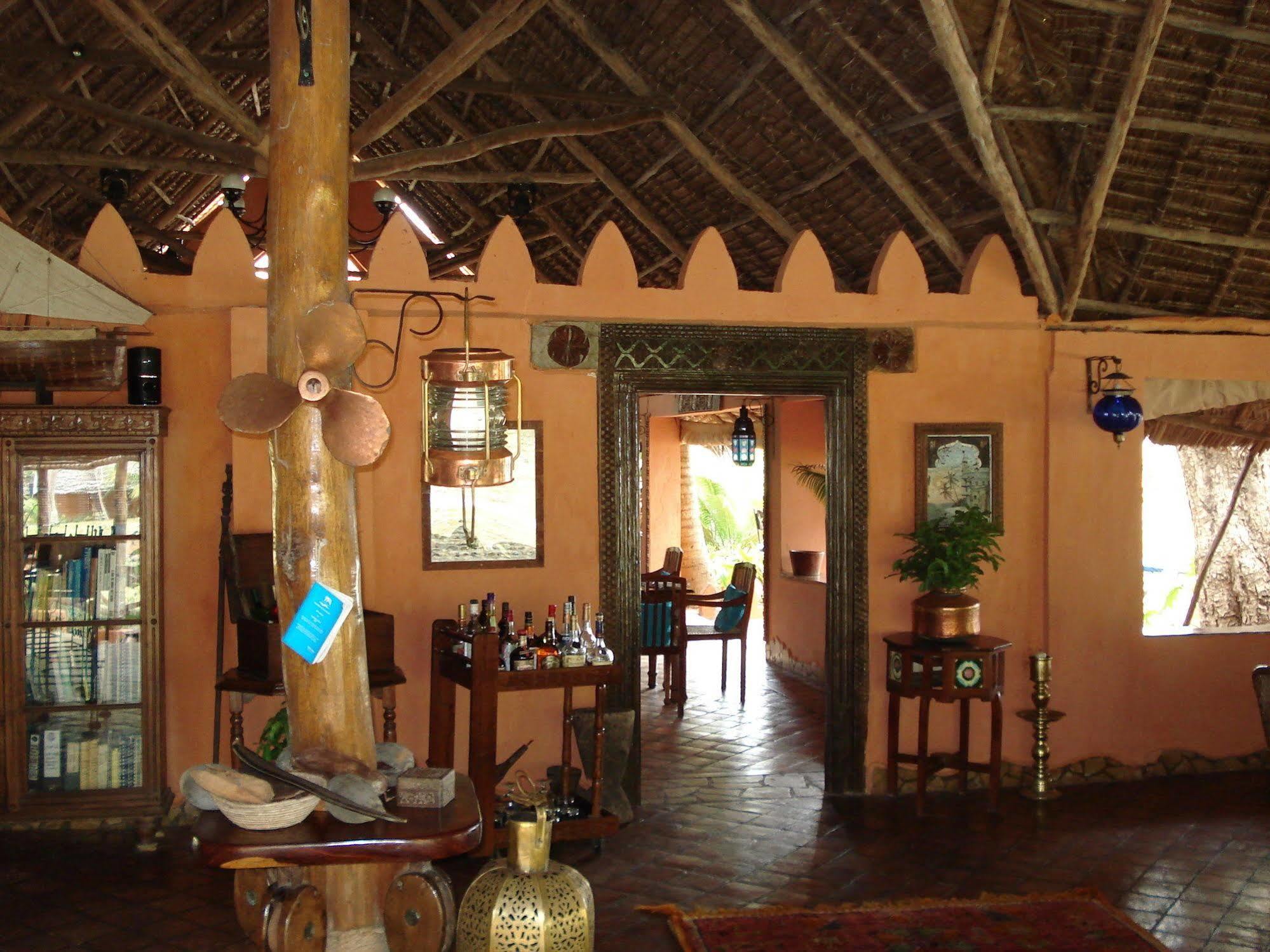 Kinasi Lodge Utende Exterior foto