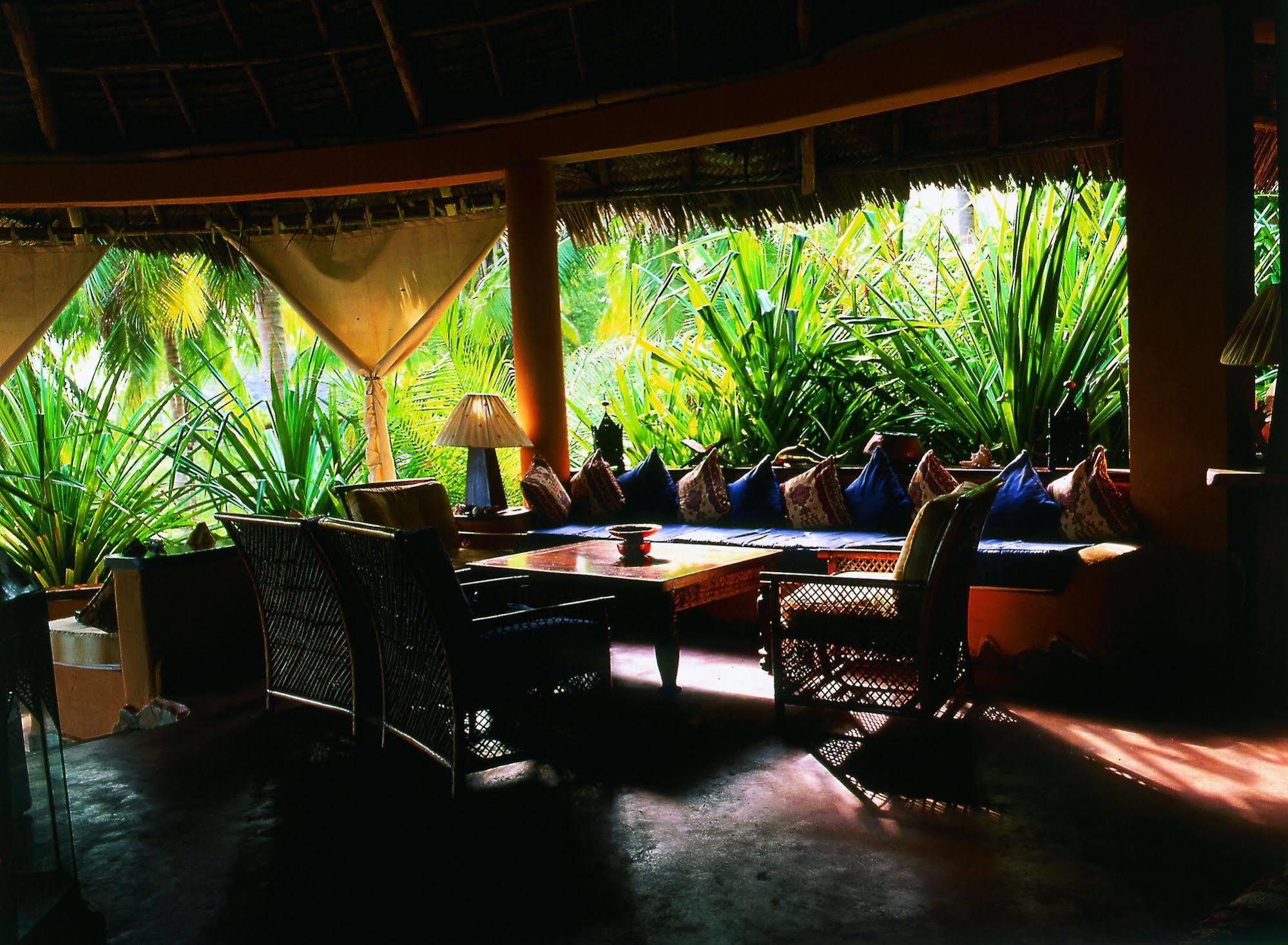 Kinasi Lodge Utende Exterior foto