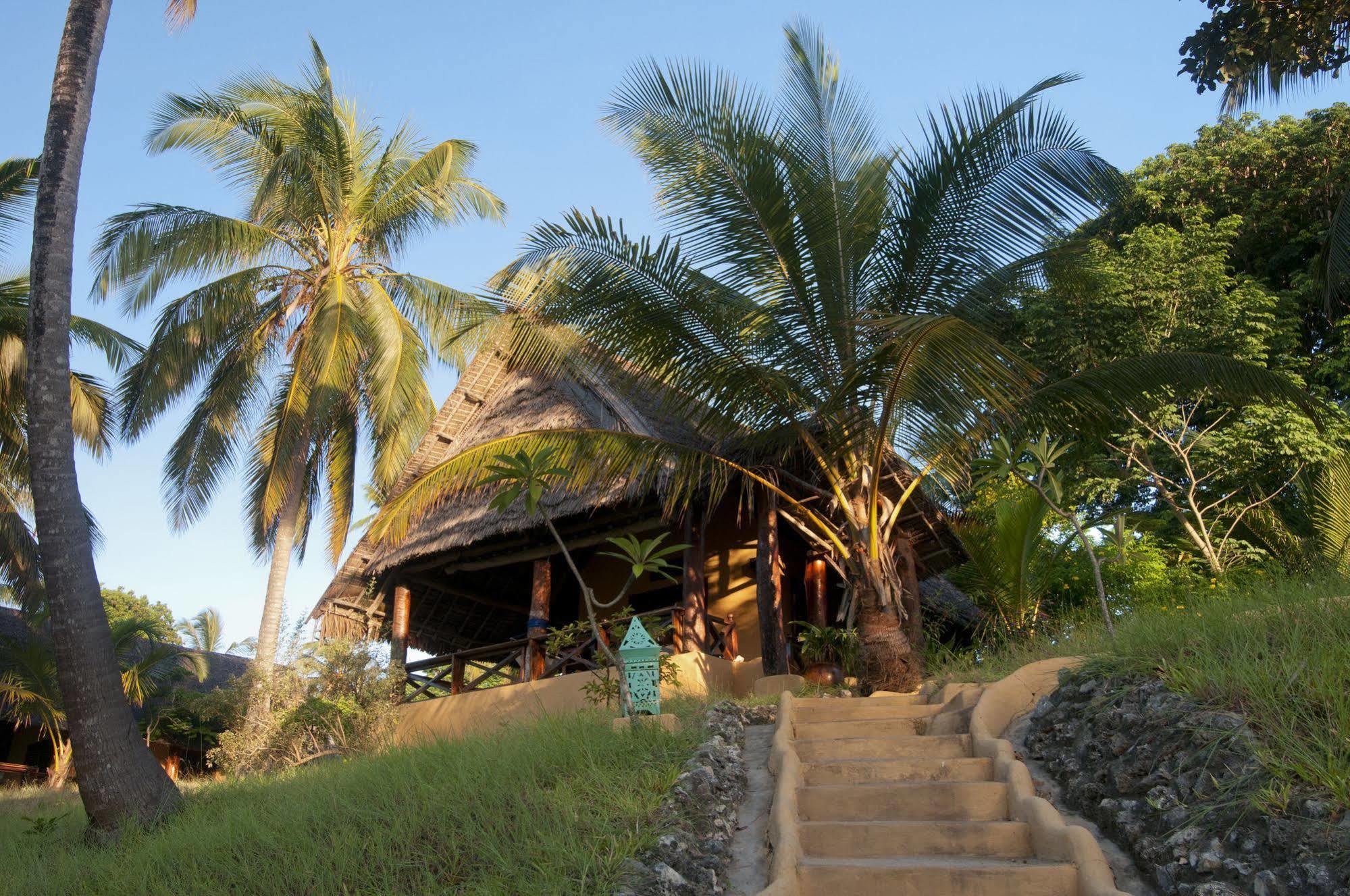 Kinasi Lodge Utende Exterior foto